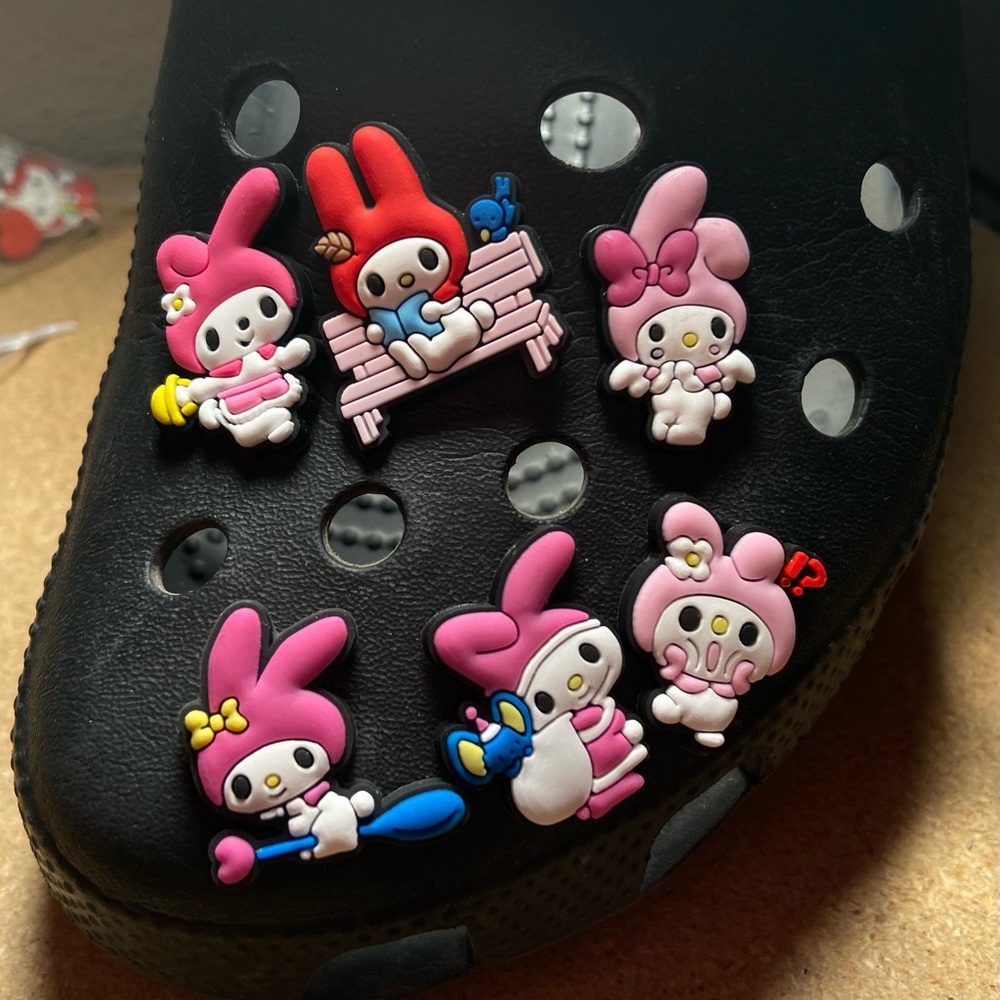 6 pc my melody croc charms